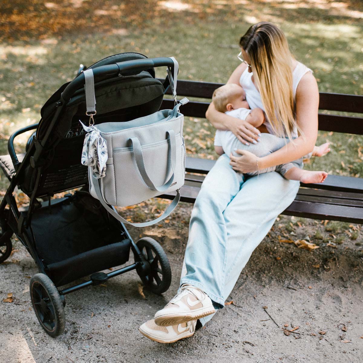 BabyOno přebalovací taška na kočárek Carmen šedá (9)